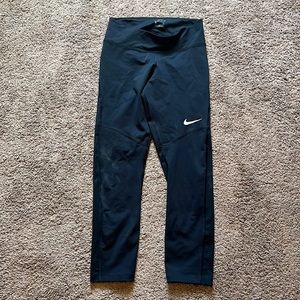 Nike Dri-fit cropped leggings. Size small.